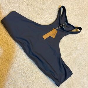 NWT SKIMS swim top